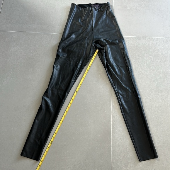 Black Commando faux leather tights in size Medium - Picture 6 of 6
